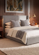 <p><em>Summer Sale<br/></em>up  to   50%   Off</p>